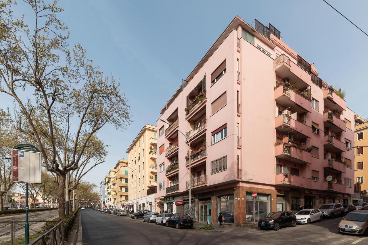 Monteverde Roomy Apartment Sun And Flowers Rome Bagian luar foto