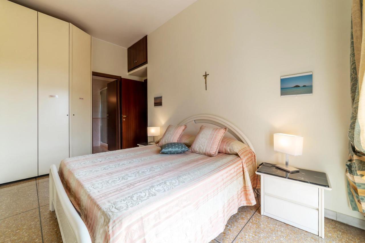 Monteverde Roomy Apartment Sun And Flowers Rome Bagian luar foto